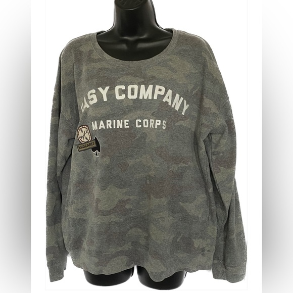 Bluenotes Tops - BlueNotes GRN Camo Sweatshirt, XL Summer Sale